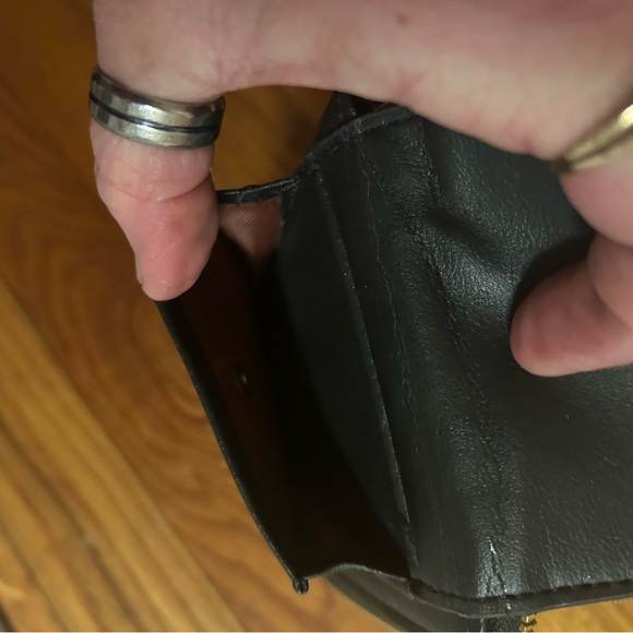 Forever Lovely Crossbody - Picture 4 of 4